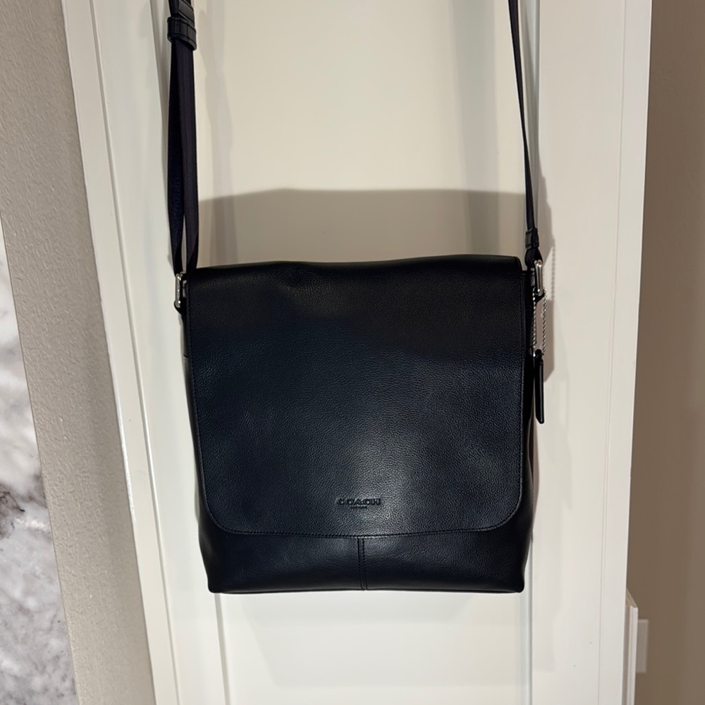 Coach Black Messenger Bag Classic Leather Design